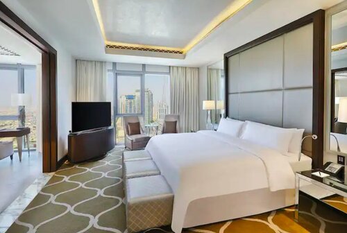 Внешний вид отеля Hilton Dubai Al Habtoor City в Торговом заливе, фото 2