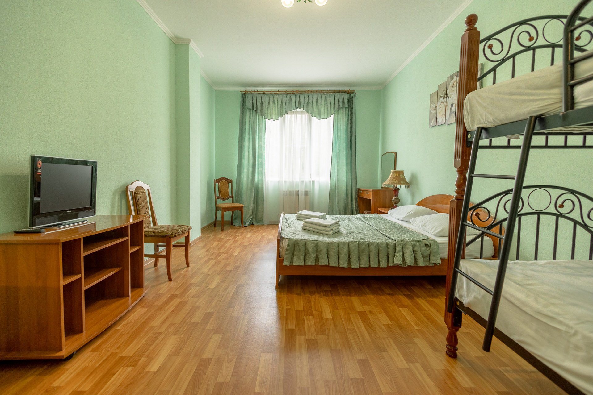 Фото Империя