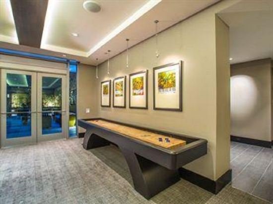 Фото Global Luxury Suites at Reston Town Center
