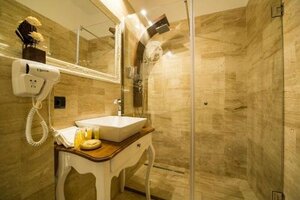 Гостиница Hotel 5 Continents