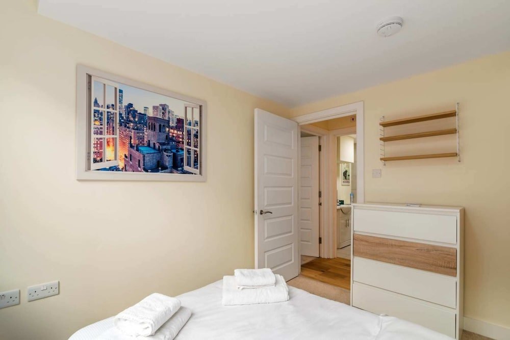 Фото Fantastic Central Brixton Flat for up to 6 Guests