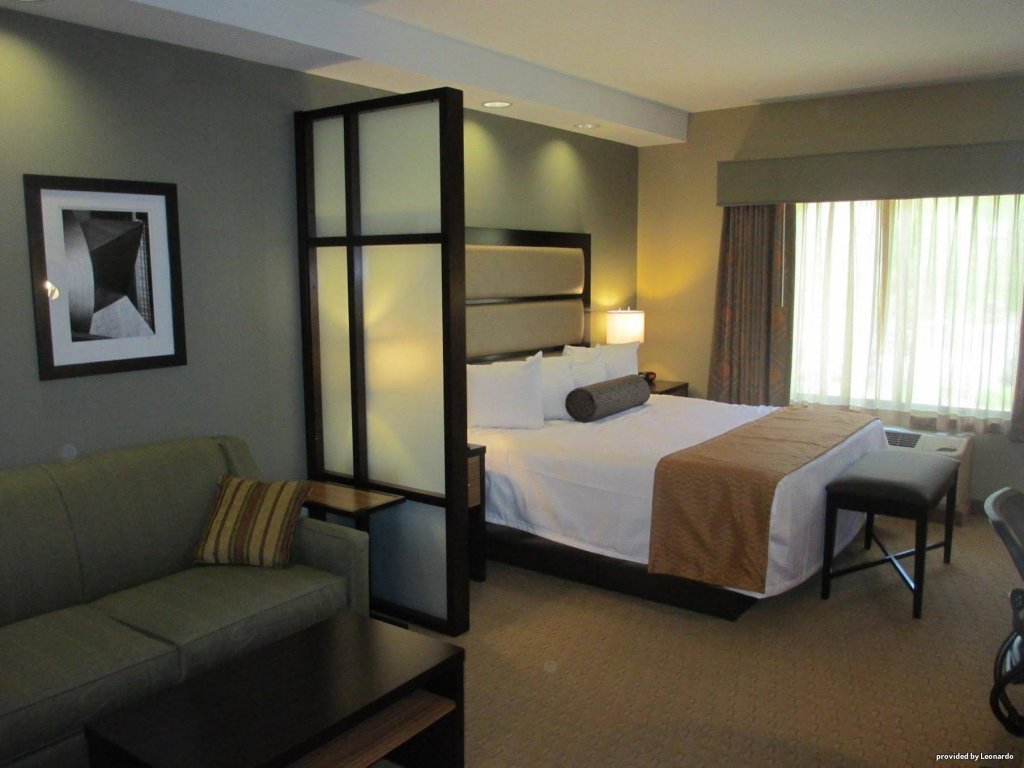 Фото Best Western Plus College Park Hotel