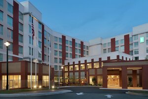 Embassy Suites by Hilton Charlotte Ayrsley