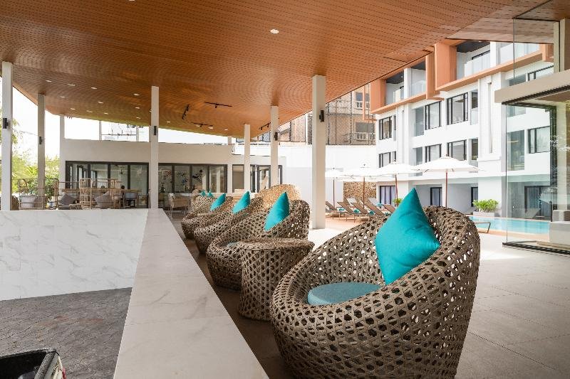 Фото Liv Hotel Phuket Patong Beachfront