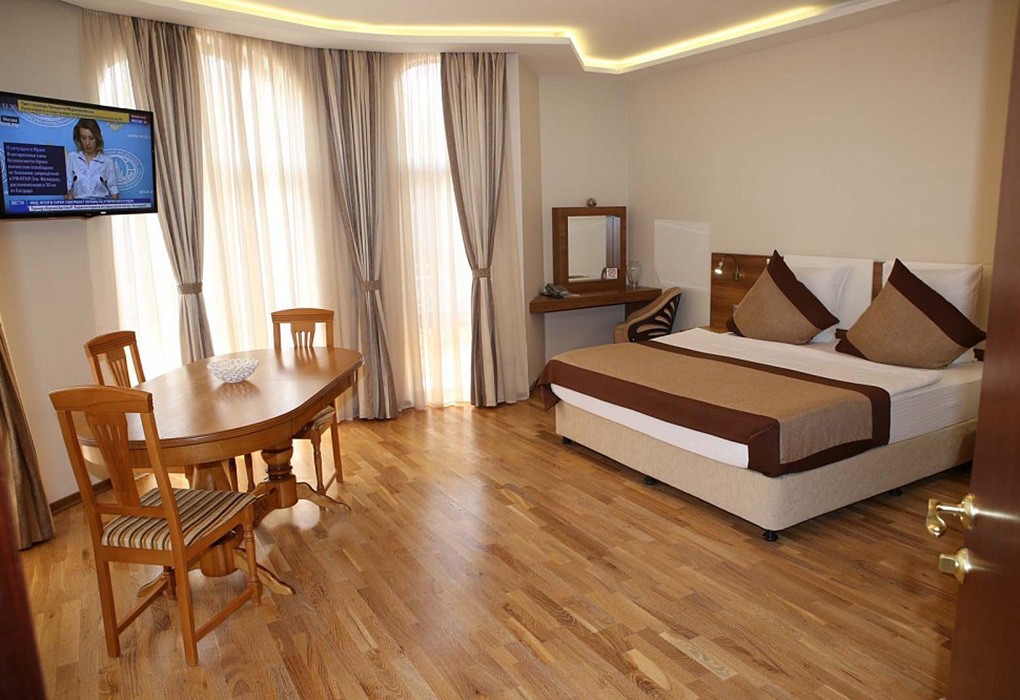 Фото Leon Boutique Hotel