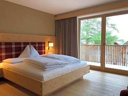 Фото Hotel Schoenblick