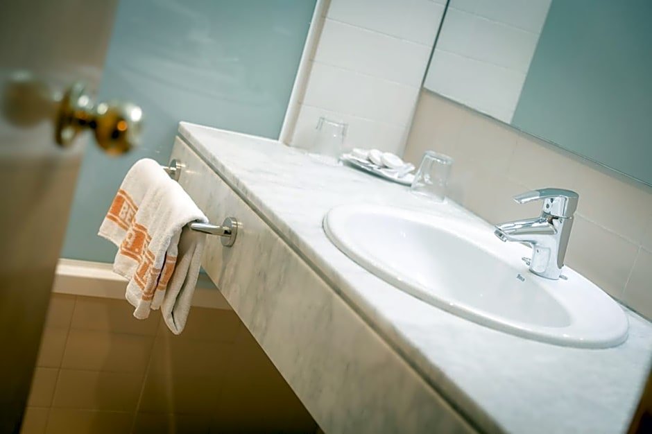 Фото Aparthotel Bertran