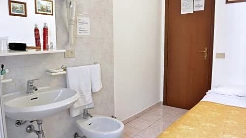 Фото Hotel Mignon