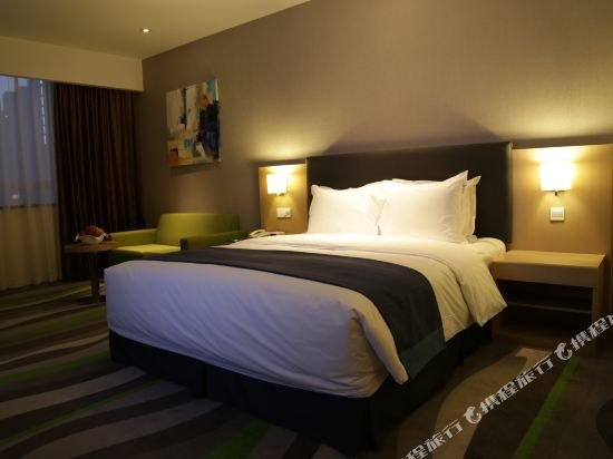 Фото Holiday Inn Express Jinan High-Tech Zone, an Ihg Hotel