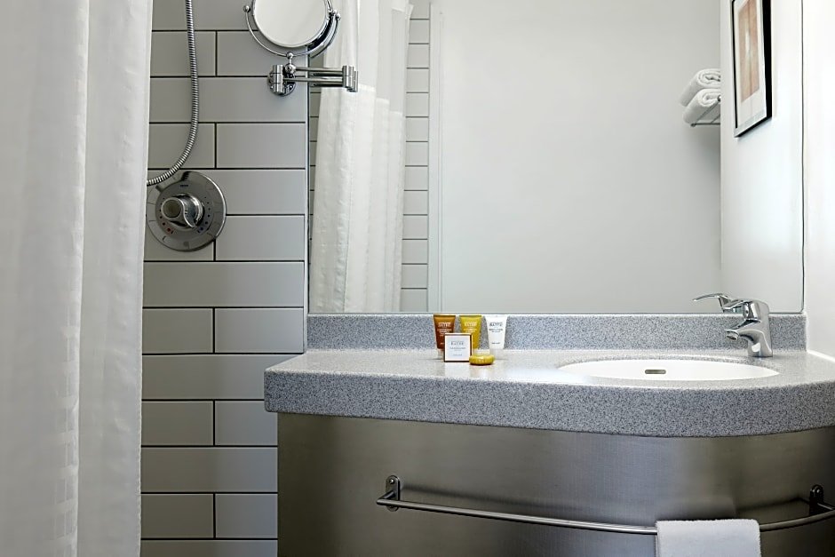 Фото Club Quarters Hotel St. Pauls