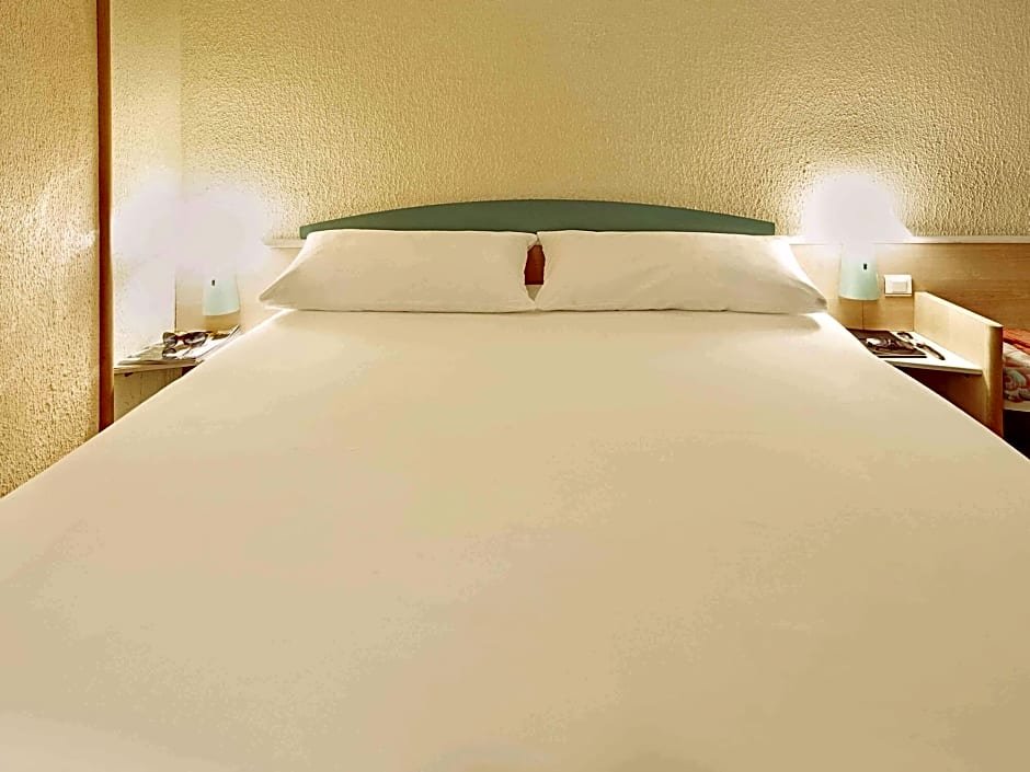 Фото Ibis Paris Pantin Eglise