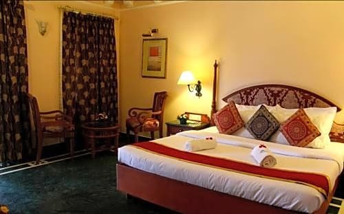 Фото Ktdc Tea County Munnar