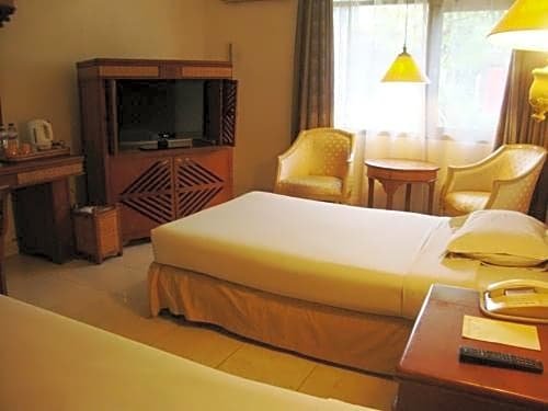 Фото Kusuma Sahid Prince Hotel