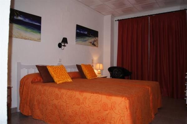 Фото Hostal Comercio