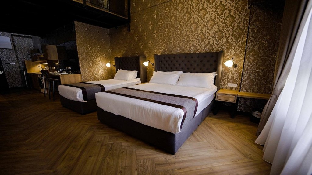 Фото 1969 Business Suites