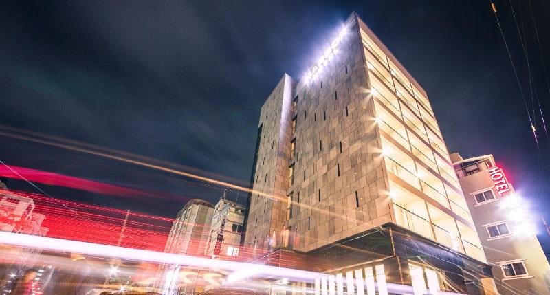 Фото Harbor Hotel