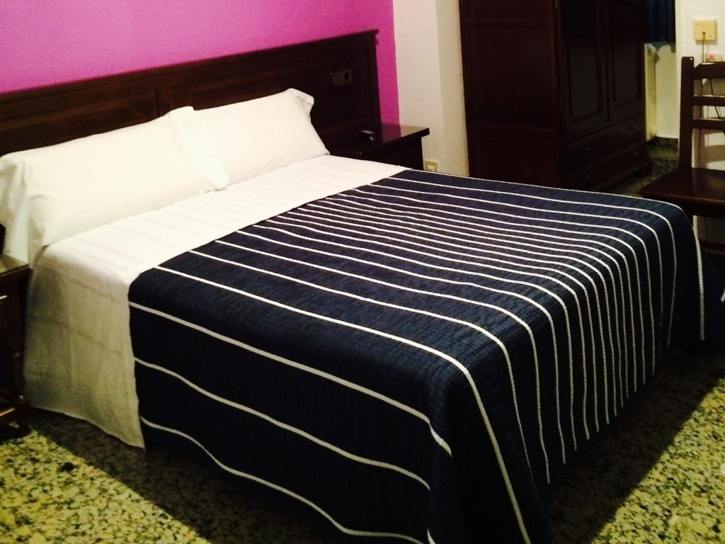 Фото Hostal Sonsoles