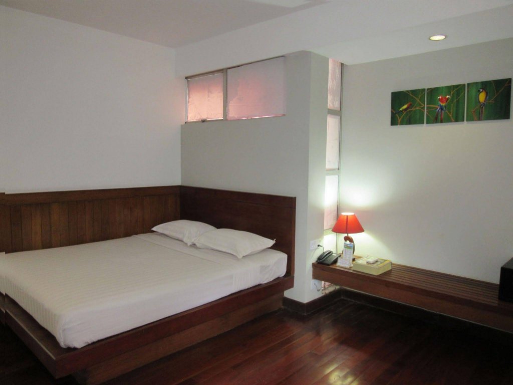 Фото отеля 2