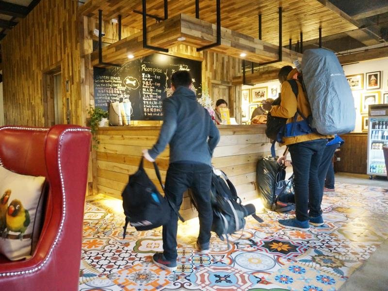 Фото Chengdu Sonderia Hostel&Bar-Lazybones