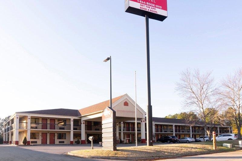 Фото Oyo Hotel Adairsville Hwy 140