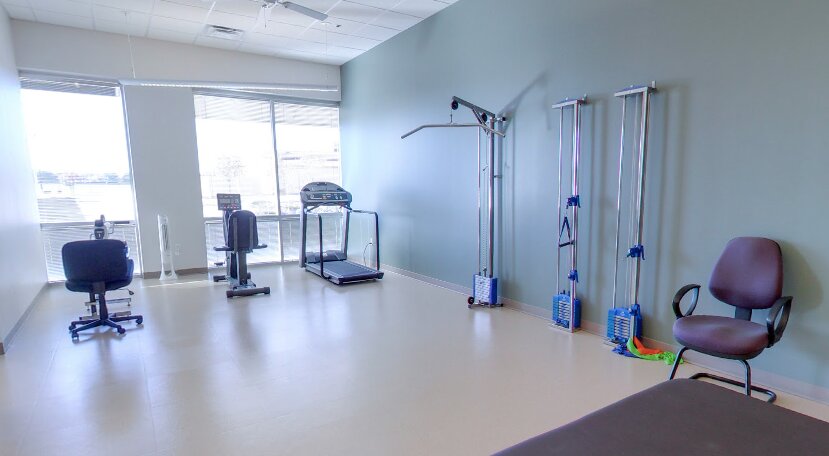 Medical center, clinic Vista Physical Therapy - Dallas, Bainbridge Dr, Dallas, photo