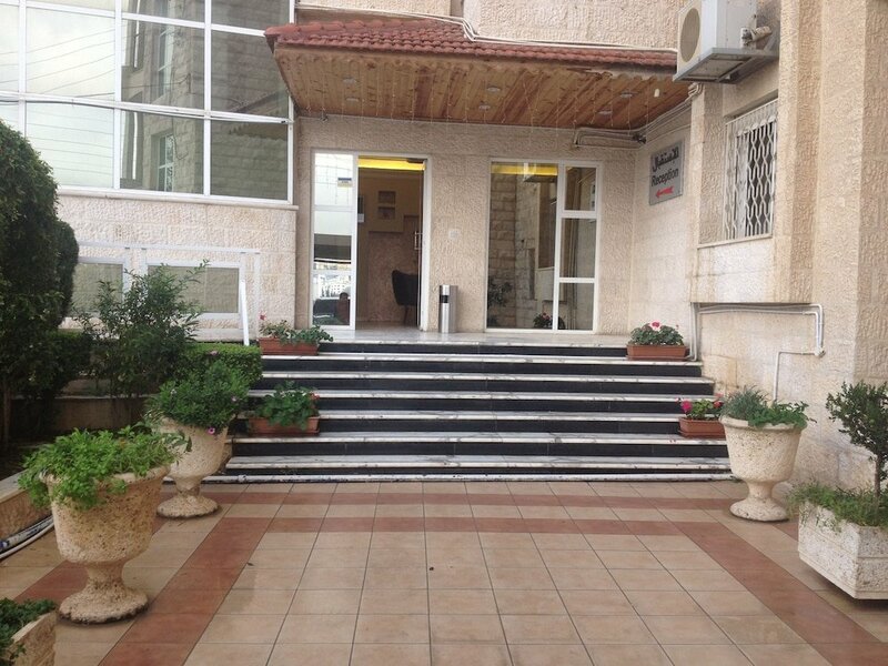 Гостиница Al Farouq Hotel Apartments в Аммане
