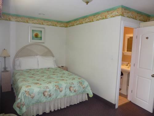 Фото Falmouth Heights Motor Lodge