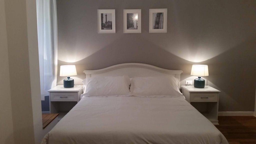 Фото More Cola di Rienzo B&b