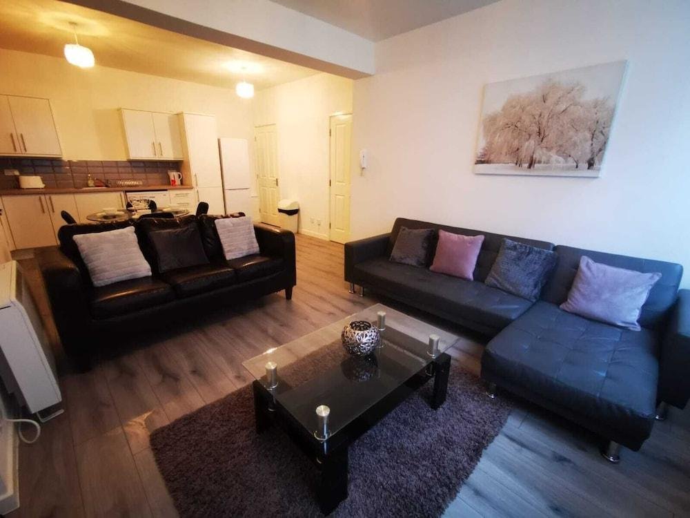 Фото Alexander Apartments Powdene House