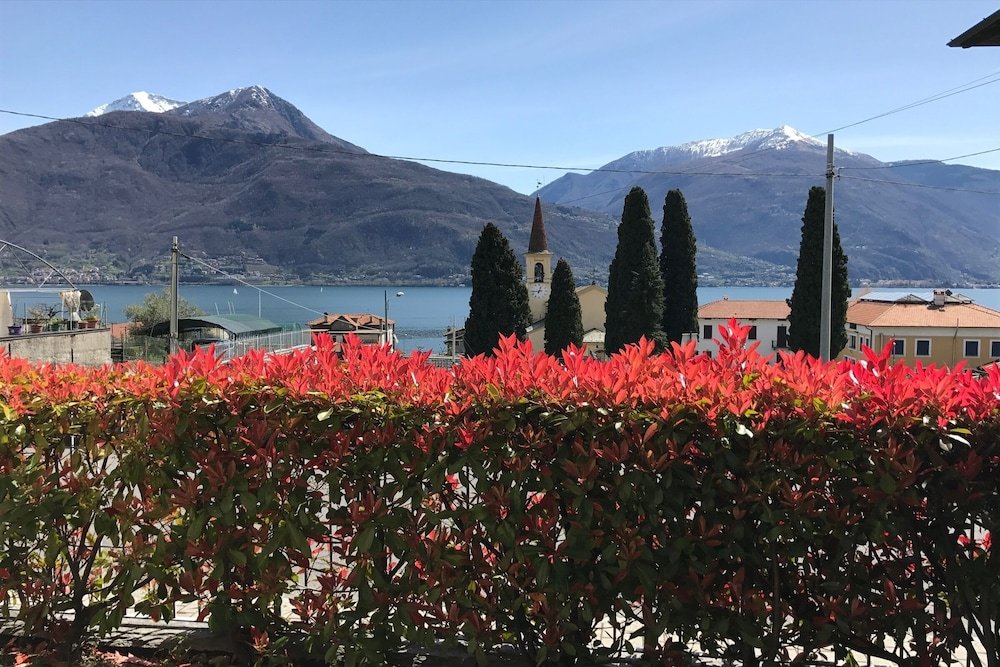 Фото Pianello Charming Lake View