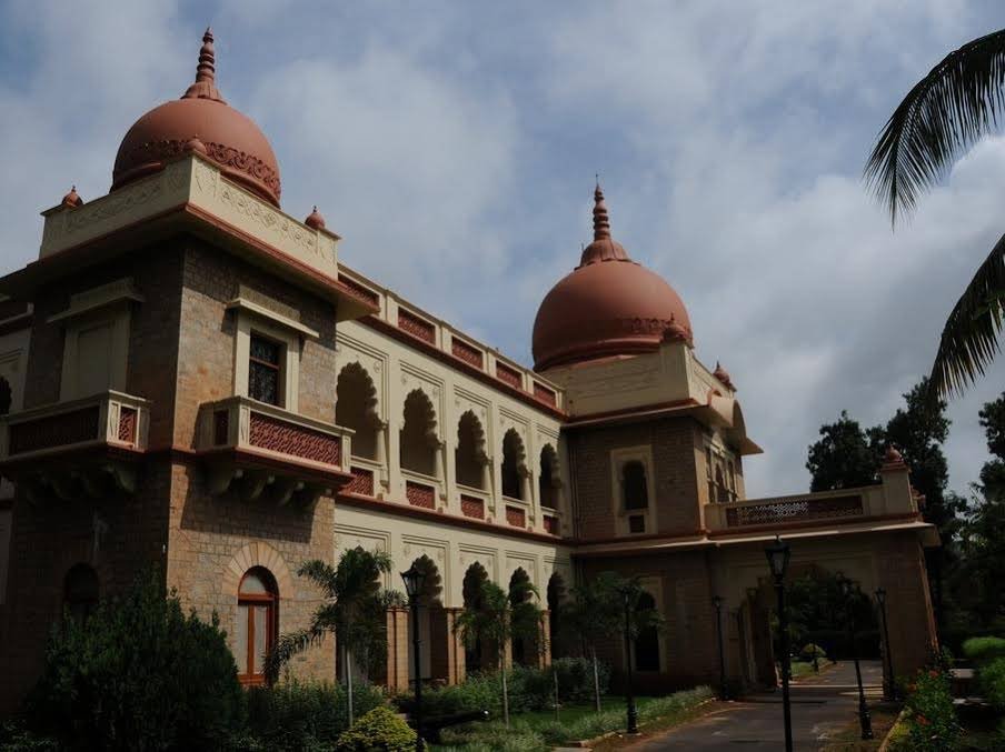 Фото WelcomHeritage Shivavilas Palace