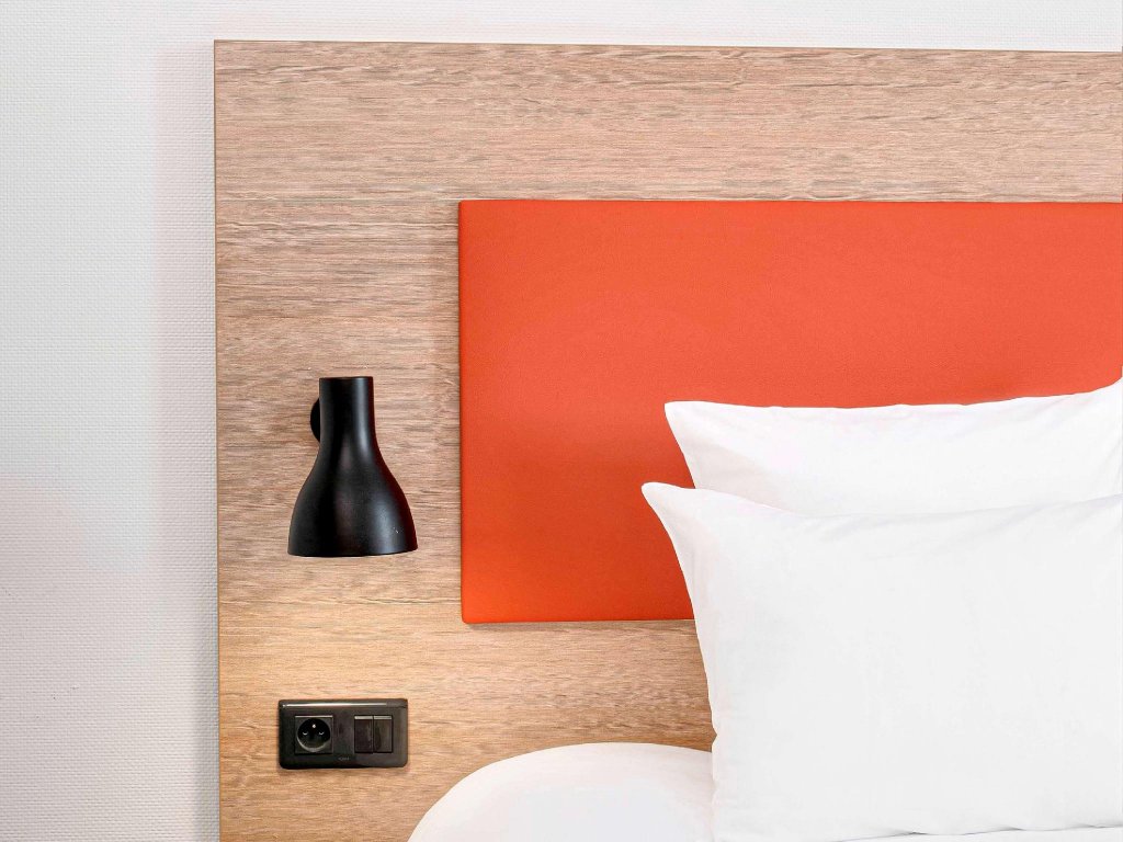 Фото ibis Styles Montargis Arboria