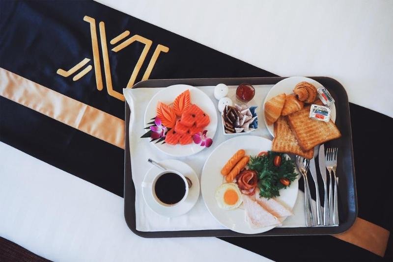 Фото Eleven Avenue Suites Bangkok