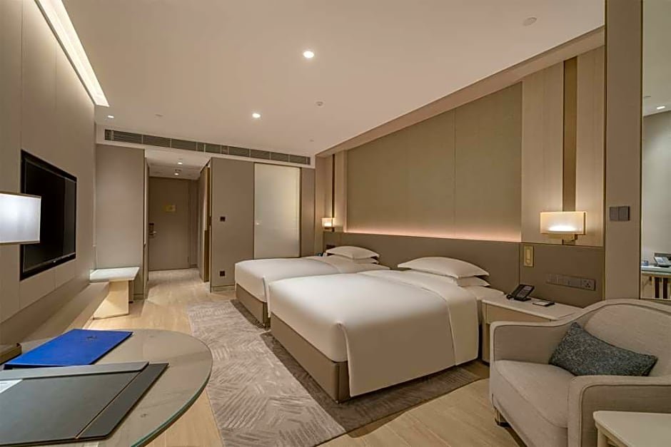 Фото DoubleTree by Hilton Shenzhen Nanshan Hotel & Residences