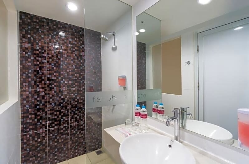 Фото Favehotel Kelapa Gading