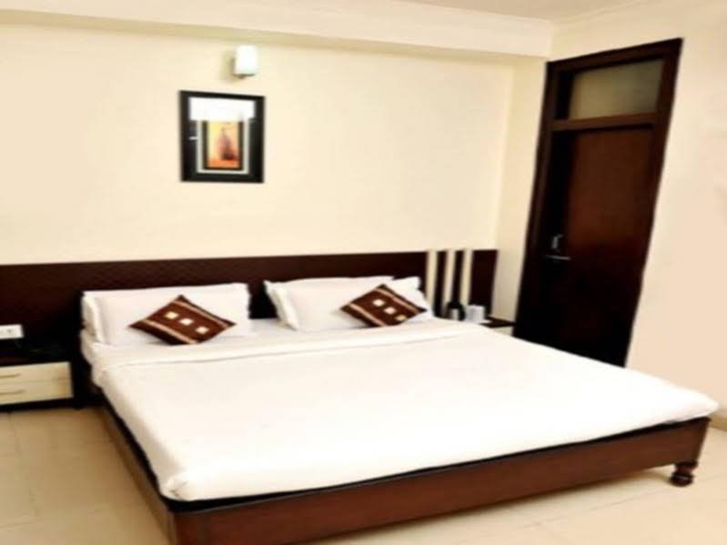 Фото Treebo Trend Rockland Hotel And Restaurant