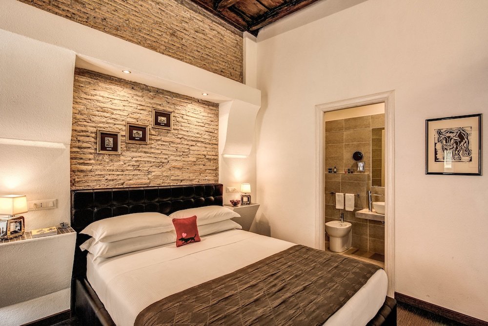 Фото Piazza di Spagna Comfort Rooms