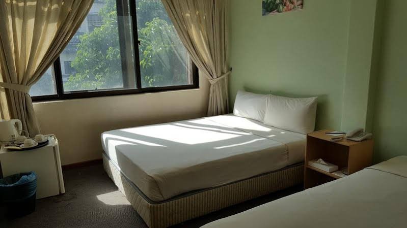 Фото Hotel Sempurna