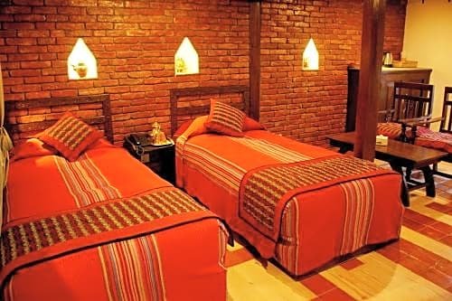 Фото Temple House