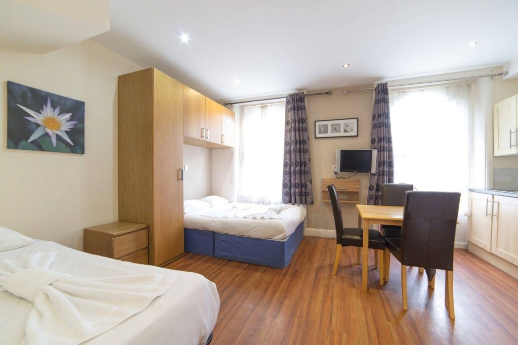 Фото Hyde Park Quality Apartment