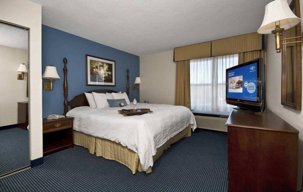 Фото Hampton Inn & Suites Raleigh/Cary I-40