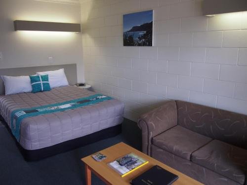 Фото Montana Lodge Motel