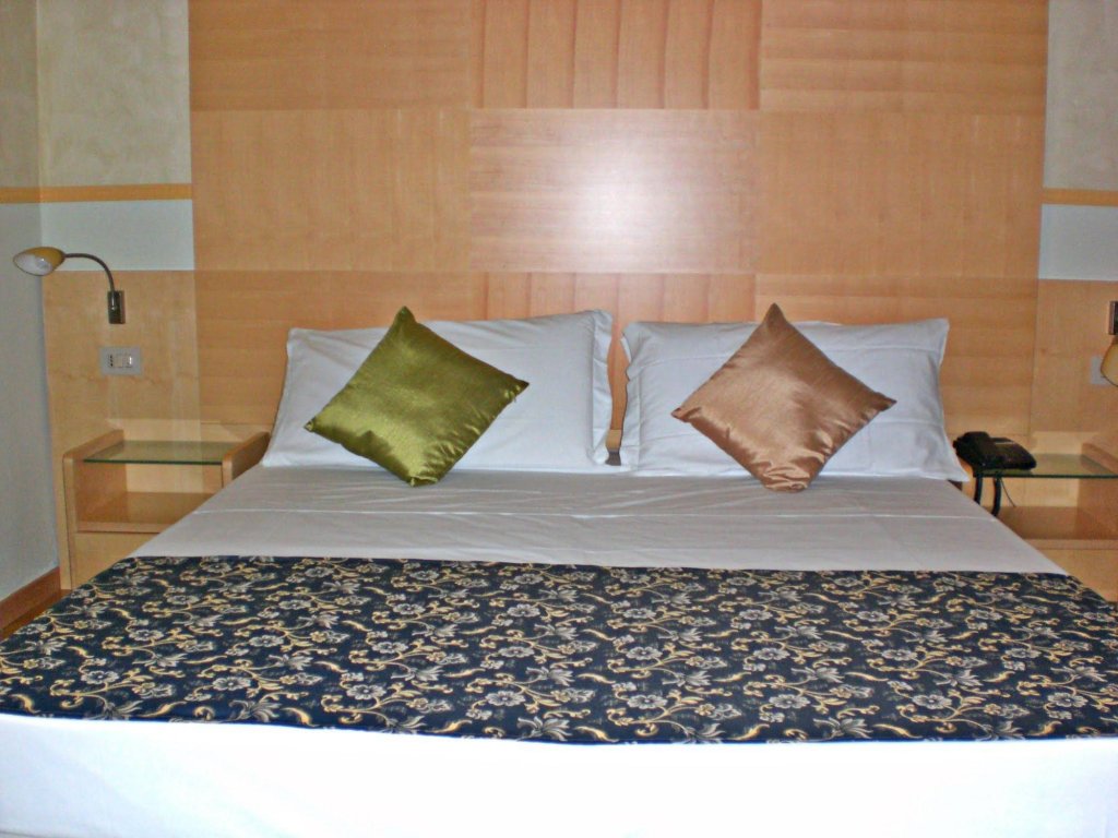 Фото Hotel Floris