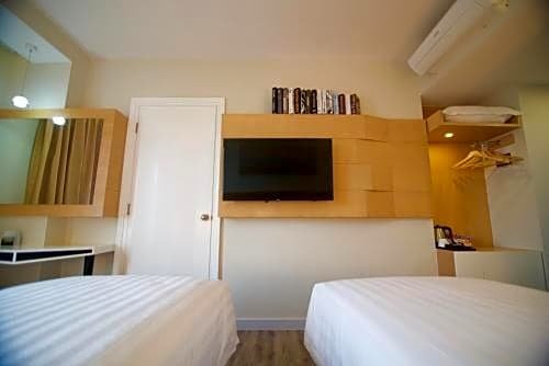 Фото Verse Luxe Hotel Wahid Hasyim