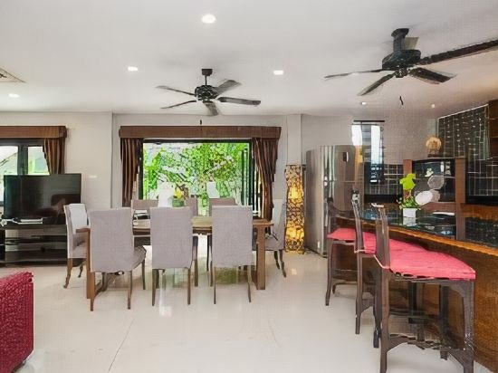 Фото Baan Santhiya Private Pool Villas