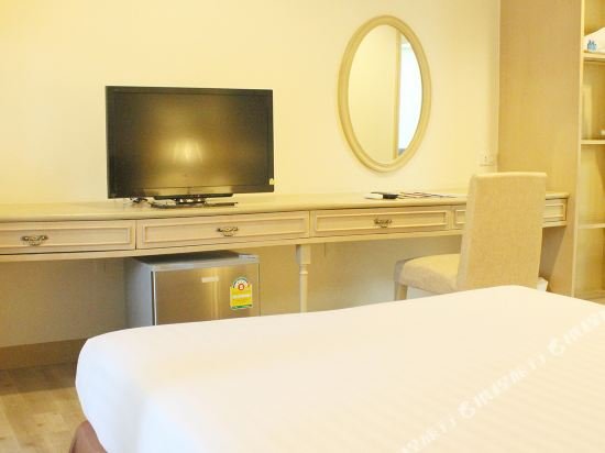 Фото Romance Hotel Srinakarin