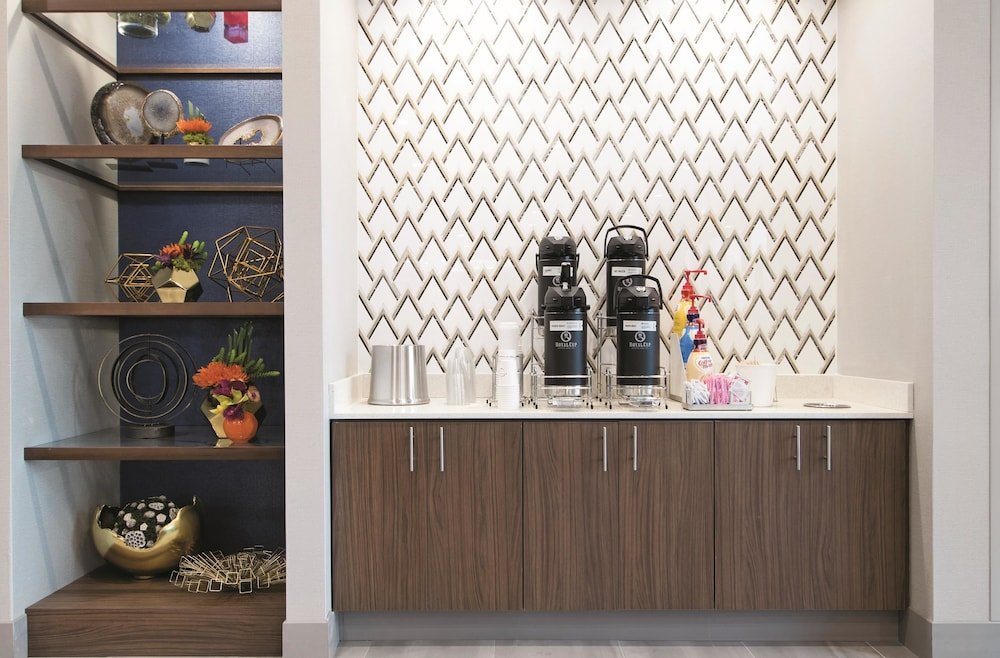 Фото La Quinta Inn & Suites by Wyndham Waco Downtown - Baylor