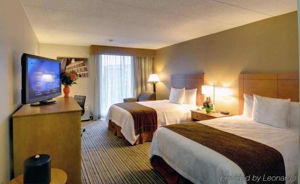 Фото Best Western Plus Waltham Boston