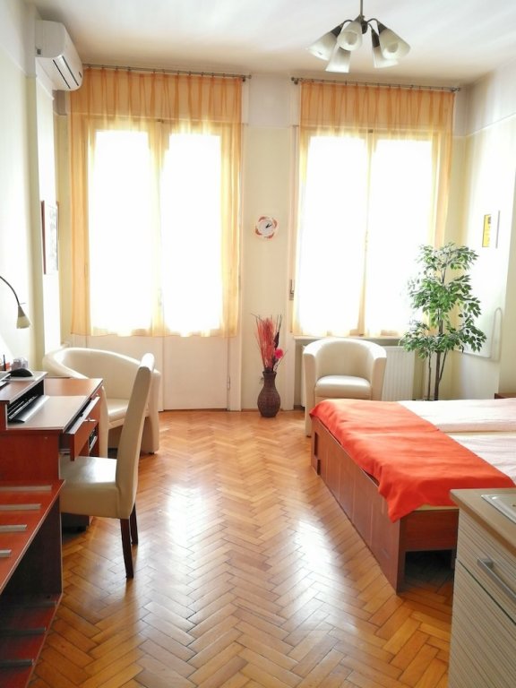 Фото Paprika Apartments In City Center