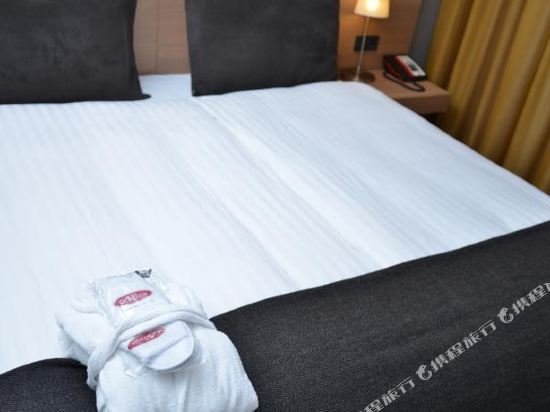 Фото Adina Apartment Hotel Hamburg Michel